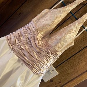 Jump dress halter two-tone ivory/champagne